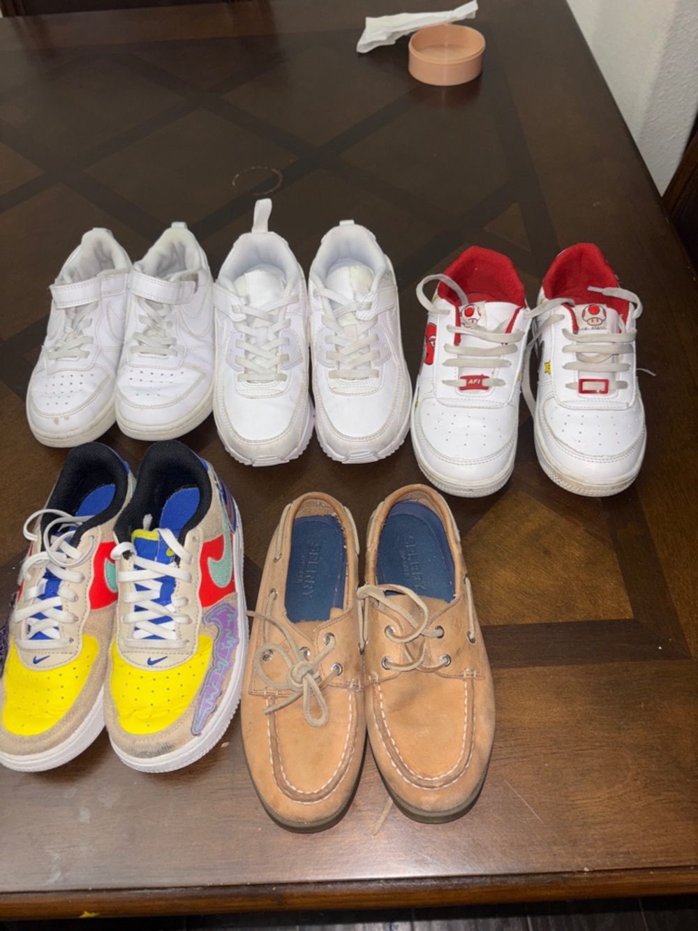 Nike Kids White and Red Low-Top Sneakers